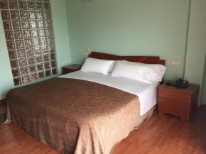  Motel Abalo  Катойра